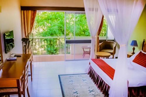Equator by Palace Hotel Arusha
