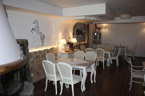 ห้องอาหาร, Feniks Agro&Spa Adults Only in การ์ซิบูร์