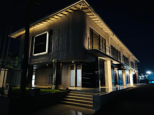 New Grand Terrace 福岡最大延床 サウナ2台 BBQパティオ プール 40人以上 車13台 ペット可