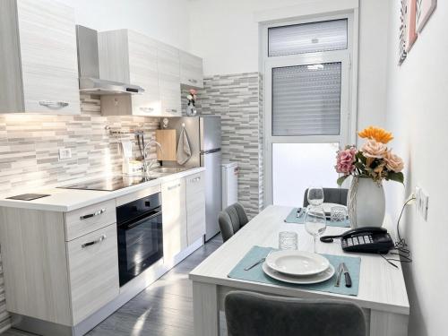 Kitchen, Residence Meraviglia in Schio