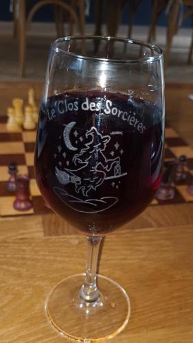 Chambres d'hotes - Le Clos Des Sorcières (Chambres d'hotes - Le Clos Des Sorcieres) in Bannay