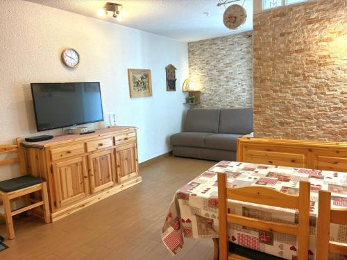 Studio 2* central avec balcon et WiFi - FR-1-343-235