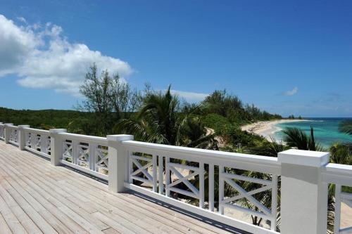 Alfred - Private - 2BR Beachfront Home with Pool Solar Banks Rd home in Governor's Harbour