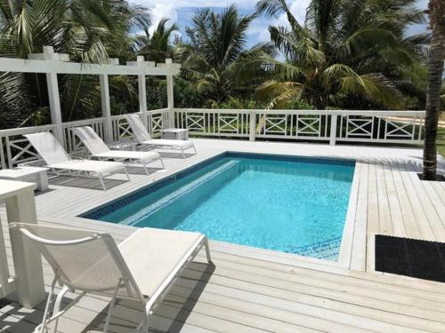 Alfred - Private - 2BR Beachfront Home with Pool Solar Banks Rd home in Governor's Harbour
