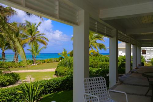 Alfred - Private - 2BR Beachfront Home with Pool Solar Banks Rd home in Governor's Harbour