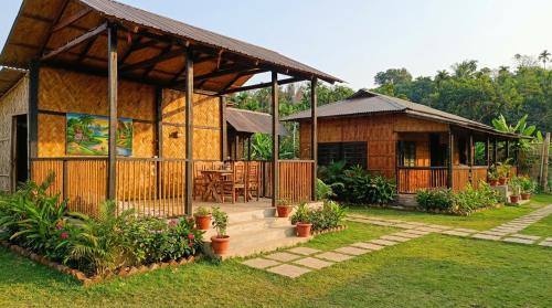 Roang Veda Coastal Residence in Inani