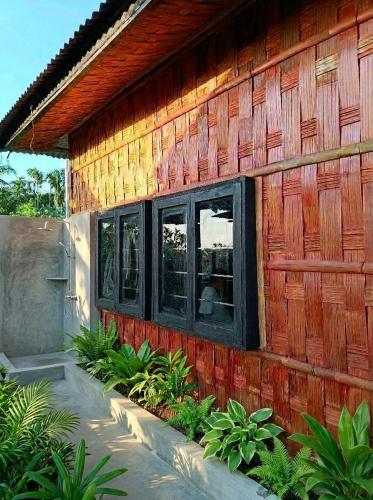 Roang Veda Coastal Residence in Inani