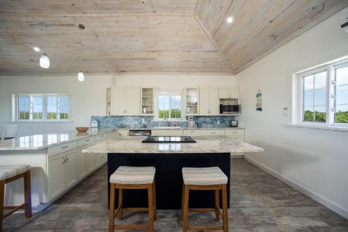 Southern Comfort - Brand New Home Steps from Ten Bay Beach with home in Eleuthera
