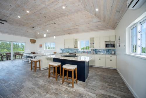 Southern Comfort - Brand New Home Steps from Ten Bay Beach with home in Eleuthera