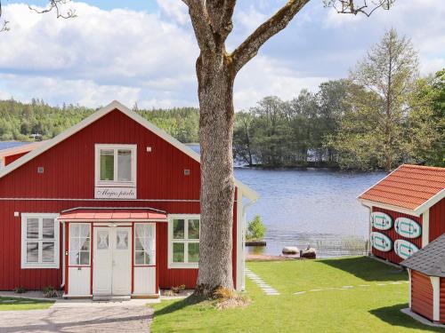 . 14 person holiday home in Unnaryd-By Traum
