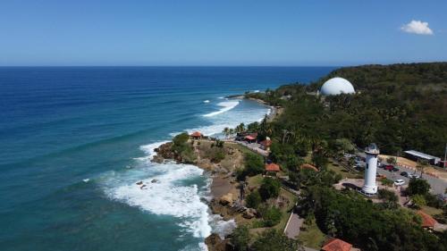 Udsigt, Ocean Terrace 202 a 4 min walk to Sandy Beach in Aguada