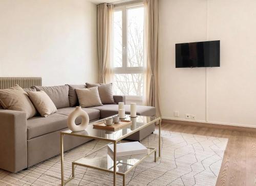 Spacious Family Apartment near Pere Lachaise