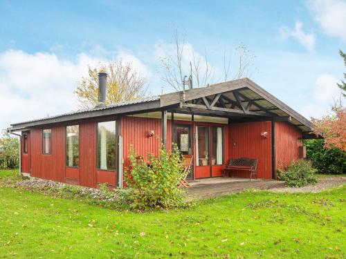 Sleeps 6