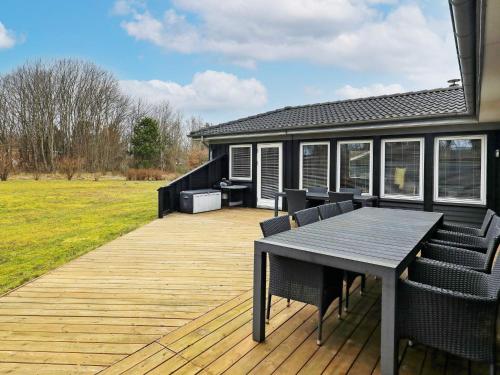  8 person holiday home in Hals-By Traum in Hals