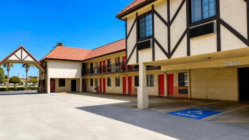 Executive Suites Inn in Westminster