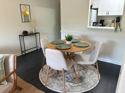 Peaceful, Furnished, Modern Haven 1 BR Retreat in Plymouth Colony