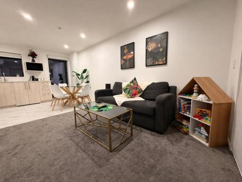 Spacious 2BR Townhouse with Yard Wilmer Street