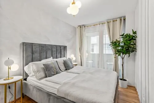 1-BR with Outdoor Space - Onsite Parking for 19,90 per Day in Wien, Österreich