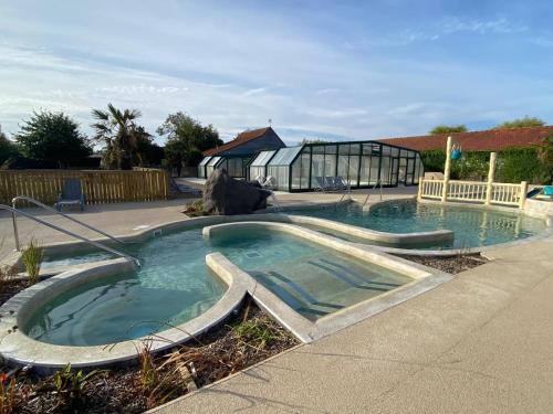 Camping-Caravaning de la Mollière 4