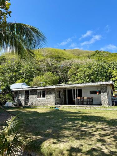 Esava Family Homestay in เกาะวายา