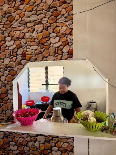 Esava Family Homestay in เกาะวายา