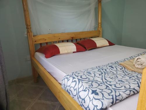 Tol Polo Suites - image 4