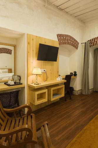 Around Stays-Oslo Mussoorie Near Mall Road - image 5