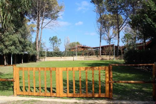  Iris Village, Pension in San Sostene