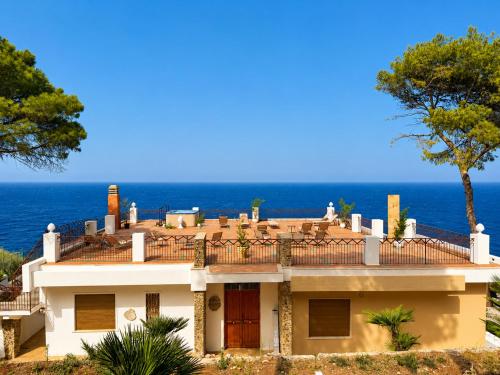Villa Cliff 3
