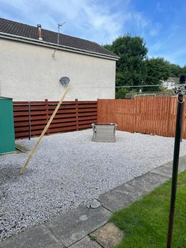 Aed, Modern flat in quiet residential cul-de-sac in Kilwinning