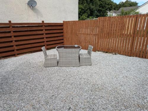 Aed, Modern flat in quiet residential cul-de-sac in Kilwinning