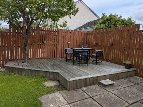 Aed, Modern flat in quiet residential cul-de-sac in Kilwinning