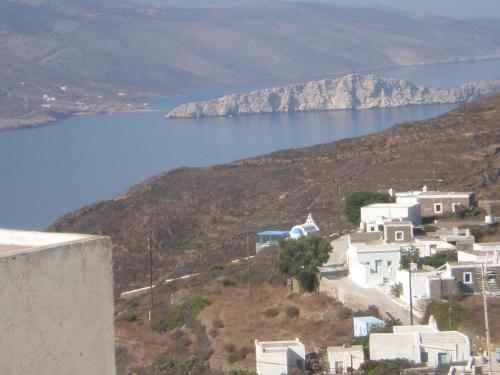 Plori Studios and Apartments - image 9