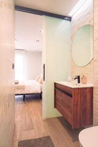 Penthouse with rooftop Terrace pool & Jacuzzi - image 4