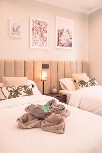 Penthouse with rooftop Terrace pool & Jacuzzi - image 2