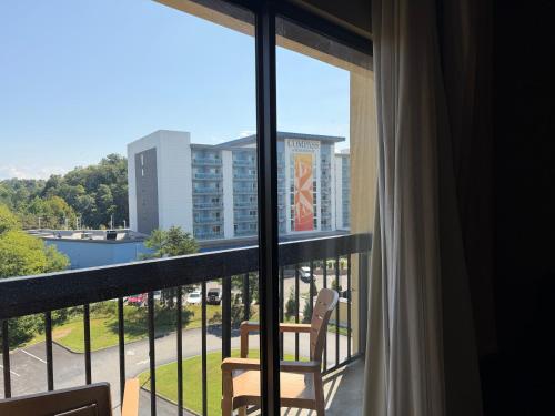 Vista Suites-Near Island Drive in Pigeon Forge (TN)
