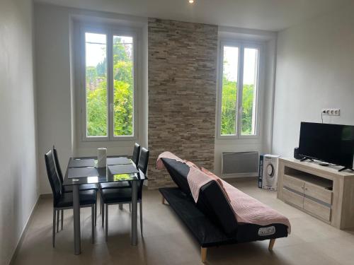 Appartement à 15 minutes de Cannes, au pied des commerces et des transports - Location saisonnière - Mougins