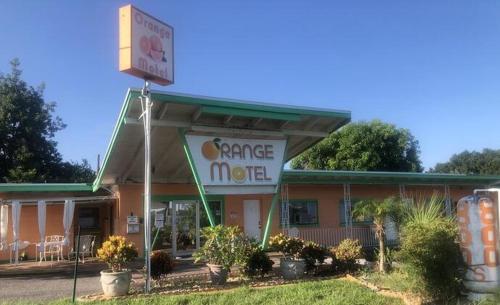 Orange Motel