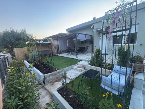 Athens Air B&B in Haidári
