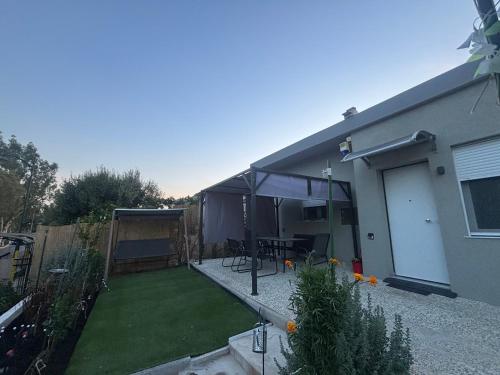 Athens Air B&B in Haidári