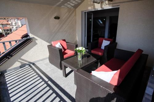 Erkély/terasz, Apartments Lovori-Lorbe in Trebinje