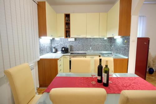 Konyha, Apartments Lovori-Lorbe in Trebinje