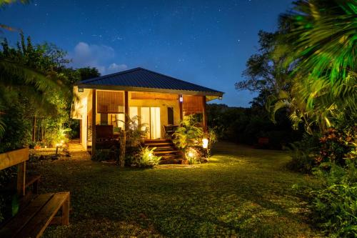Karma Waters - Private Oceanfront & Reef Villa in Efate