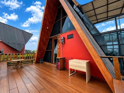 Balcony/terrace, Nimo Tea Resort in Pangalengan