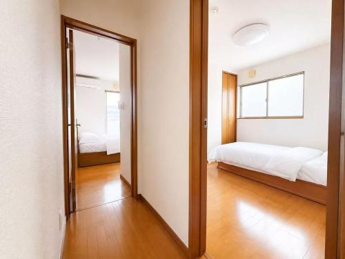 Kyoharu Stay a quiet house with direct access to Namba and Umeda Convenience store 30 seconds away o in Nishinari Ward