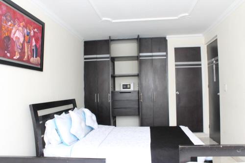 Double Room image 10