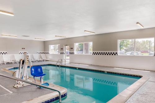Swimming pool, Quality Inn & Suites Denver International Airport in Denver (CO)