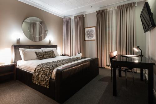 Clarendon Hotel – Newcastle, VA