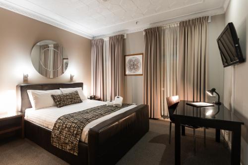 Clarendon Hotel – Newcastle, VA