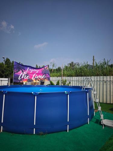 Swimming pool, 帆船冷氣帳篷 in Yuen Long